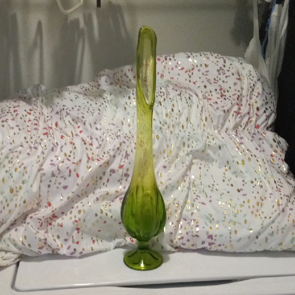 Vintage Viking Swung Green Glass Bud Vase